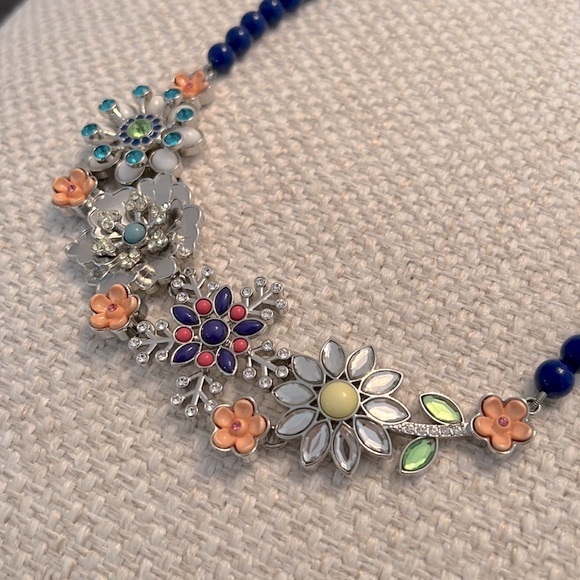 Lia Sophia necklace with colorful accents. - Picture 5 of 7